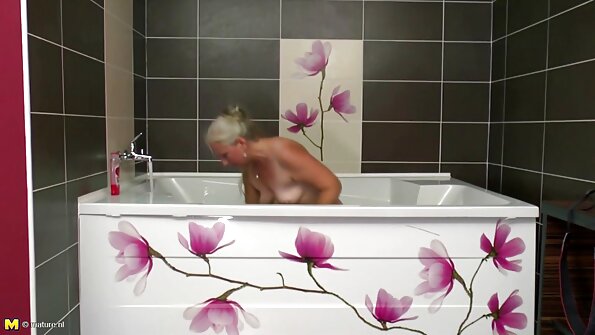 लाइरा लौवेल, स्किन डायमंड इंग्लिश सेक्सी पिक्चर वीडियो - यू विल ओबे मिस्ट्रेस